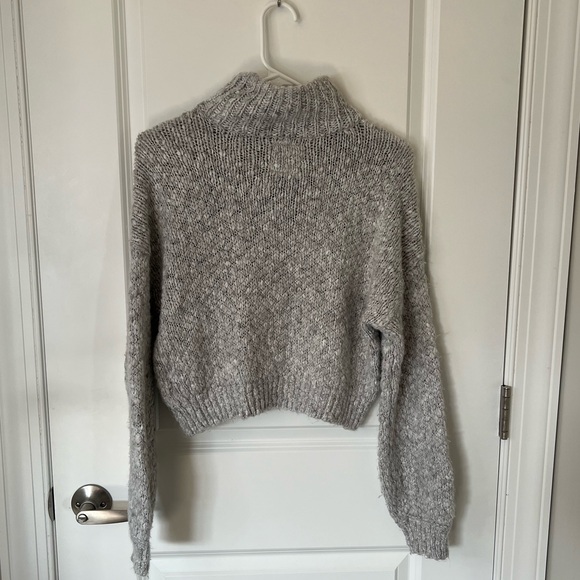 Hollister Chunky Knit Turtleneck Sweater - Picture 5 of 5